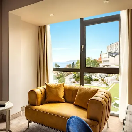 Grand Adriatic Szálloda 4*